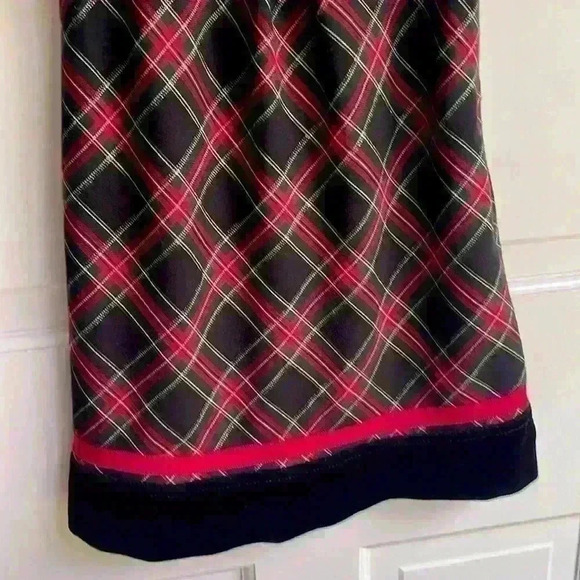 The Children's Place Plaid Jumper Dress with Center Pleat Velvet Neck & Hem 4T - Picture 2 of 4